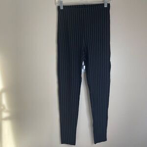 Forever 21| Skinny| Pin striped| Medium| Cotton| Has Stretch